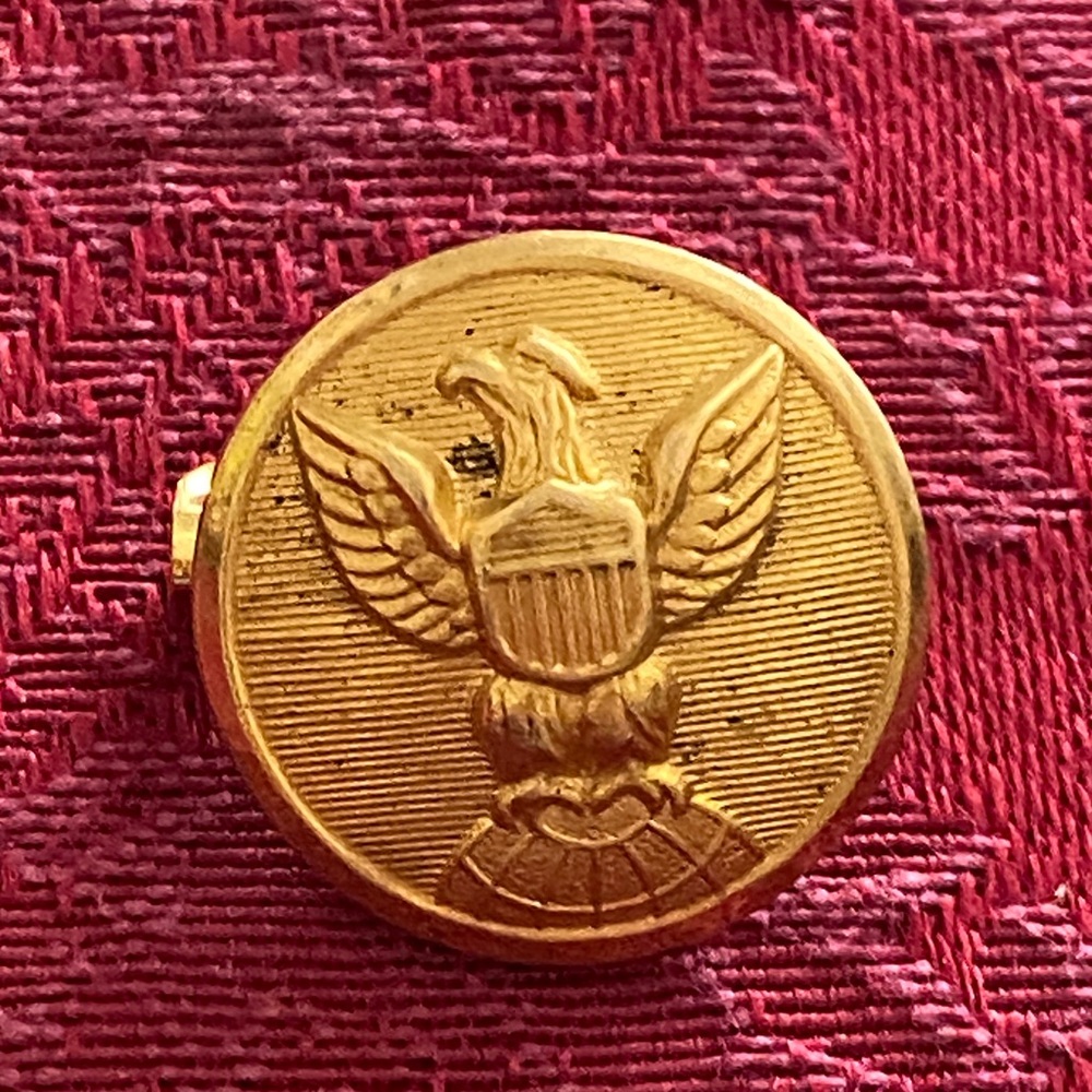 5/$10❤️❤️❤️UPCYLED Handmade Vintage Brass Eagle Button Broach